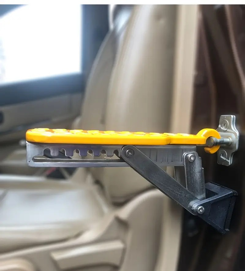 Adjustable Car Roof Pedal – Ergonomic Aluminum Alloy Step for Roof Access, Grip & Safety, Universal Fit Vehicles