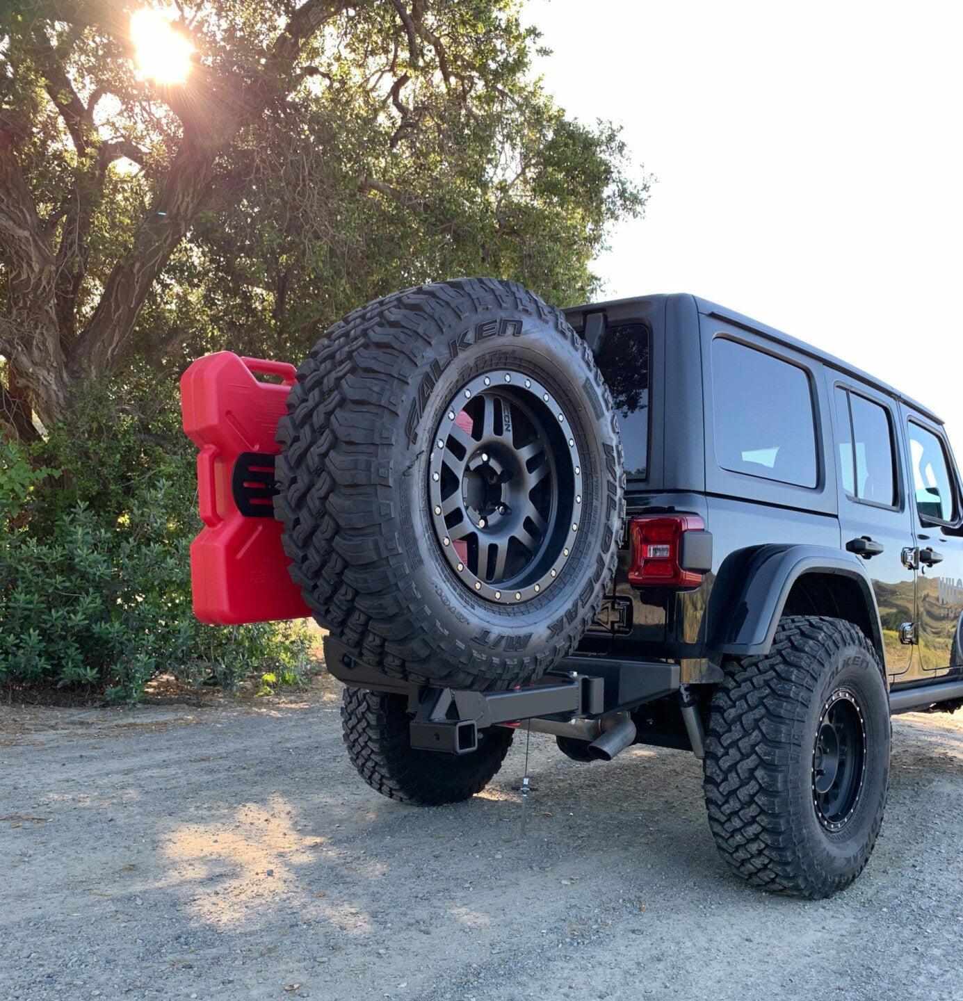 single_lightweight_tire_carrier_hitch2