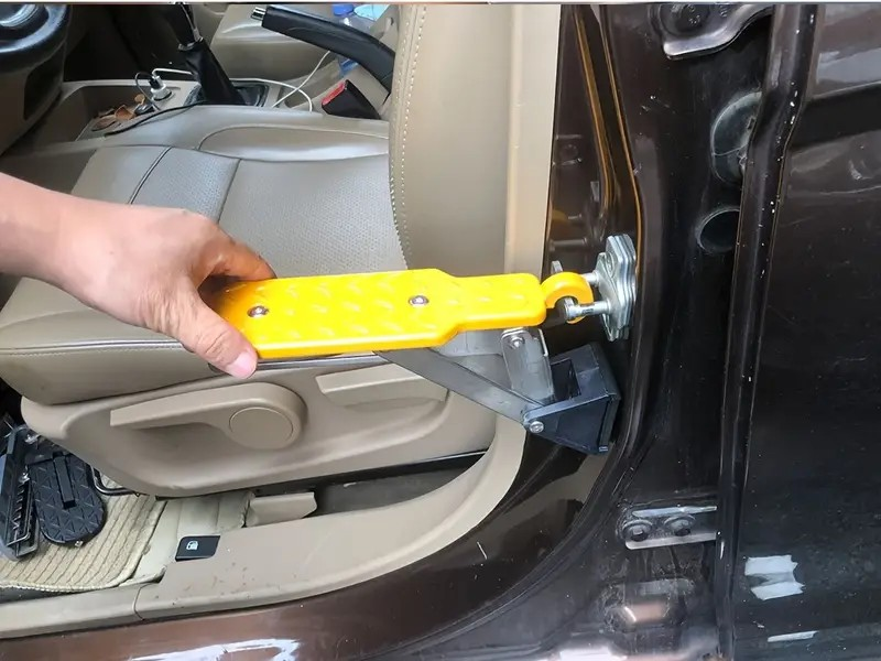 Adjustable Car Roof Pedal – Ergonomic Aluminum Alloy Step for Roof Access, Grip & Safety, Universal Fit Vehicles