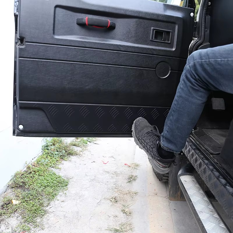 2004-2018 Land Rover Defender 90/110/130 2004–2018 Aluminum Rear Side Window & Body Trim Covers – 11 Styles